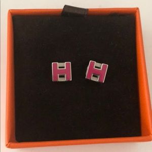 Cage H earring